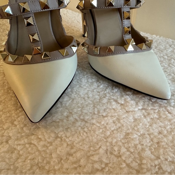 Valentino Garavani Rockstud Caged Leather Pump Ivory Poudre - Picture 13 of 15